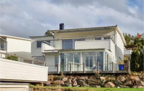 3 Bedroom Lovely Home In Uddevalla, Uddevalla